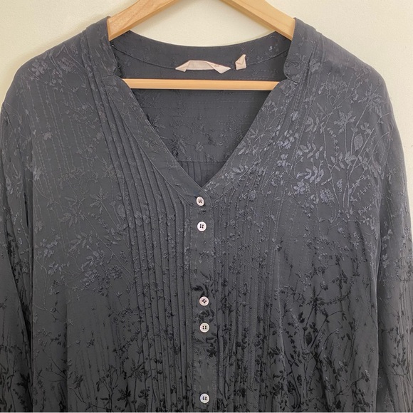 Soft Surrounding Silky Jacquard Pin Tuck Blouse Black Long Sleeve Womens Size L - Picture 5 of 13
